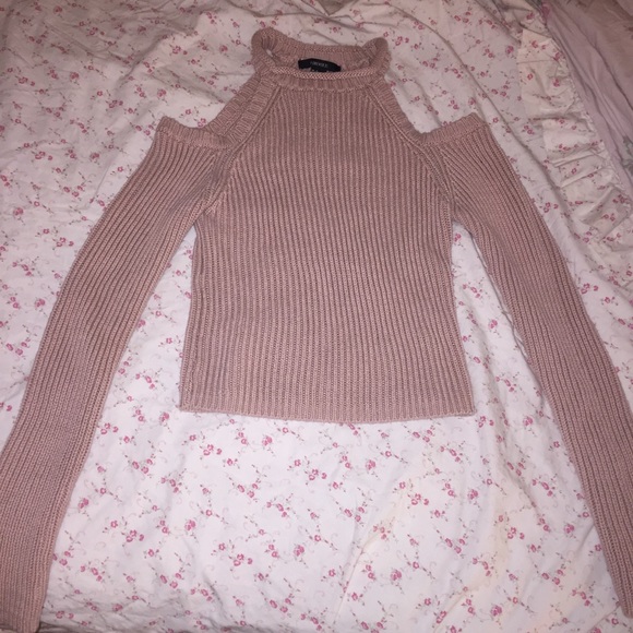 Pink Cropped Cold Shoulder Ribbed Sweater - Picture 2 of 4